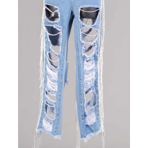 Distressed jeans 👖 - Picture 3 of 4